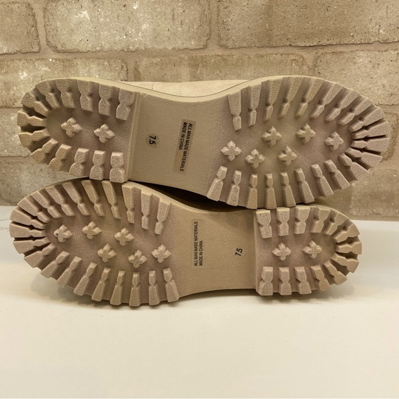 DOLCE VITA ⭐️NWOT Wedge Bootie in Dune - Picture 9 of 15